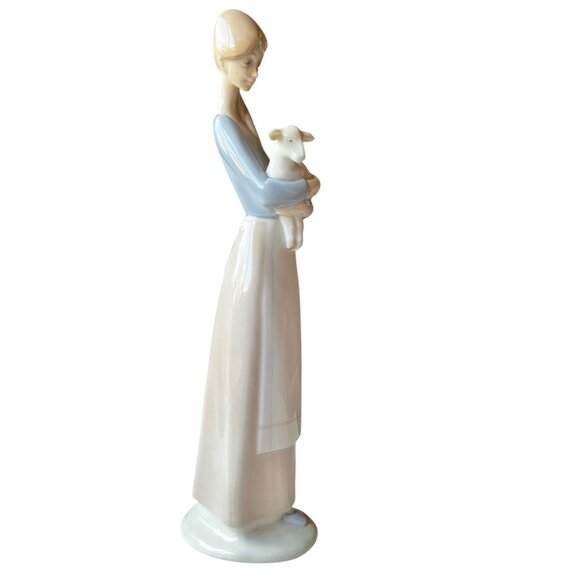 Lladro Porcelain Figurine "Girl With Lamb" 10.75" T Collectible Spain Made Art - Picture 8 of 14